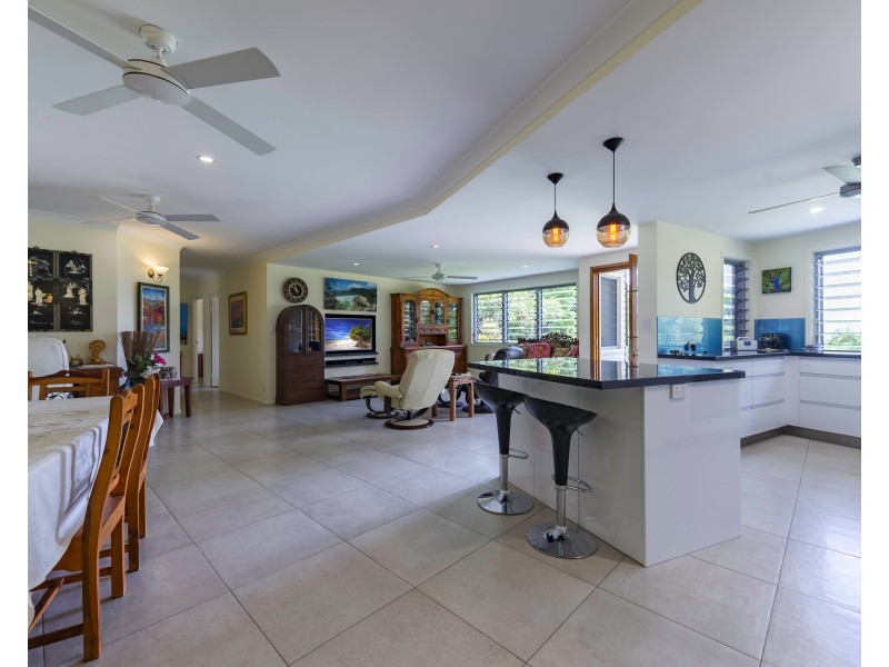 85 Reynolds Rd, Oak Beach QLD 4877