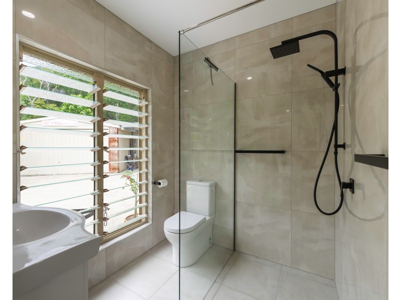 85 Reynolds Rd, Oak Beach QLD 4877