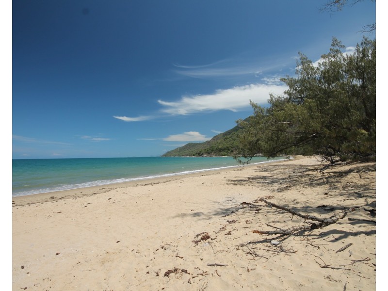 85 Reynolds Rd, Oak Beach QLD 4877