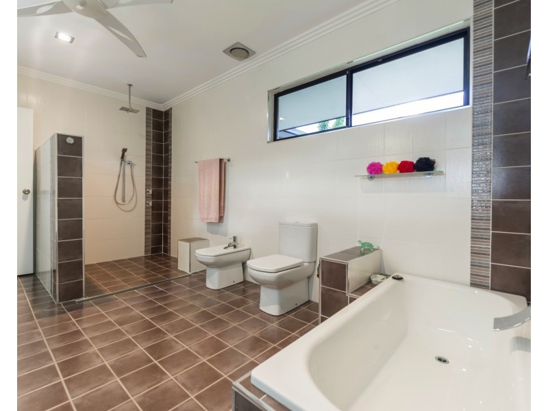 83 Mitre Street, Port Douglas QLD 4877