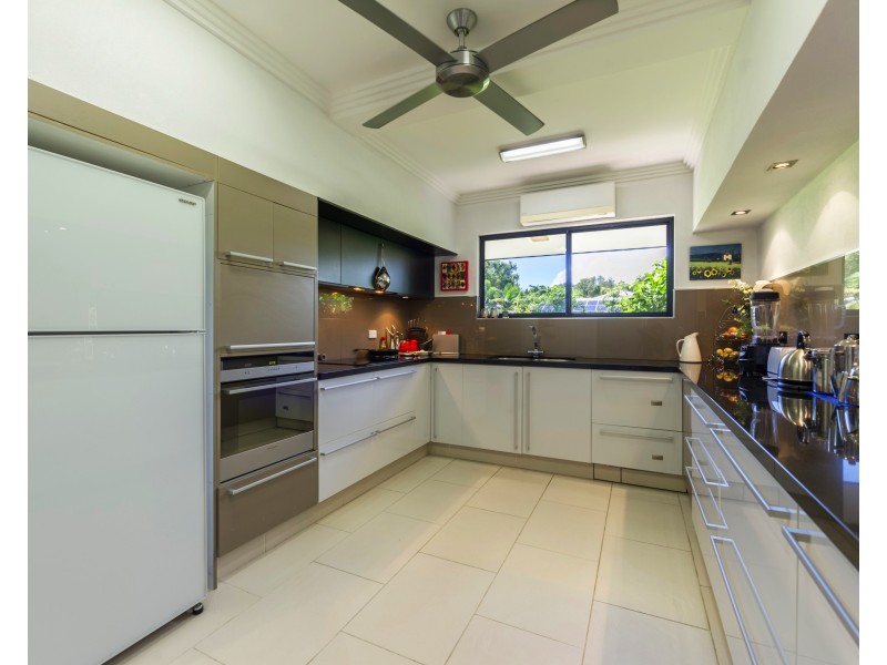 83 Mitre Street, Port Douglas QLD 4877