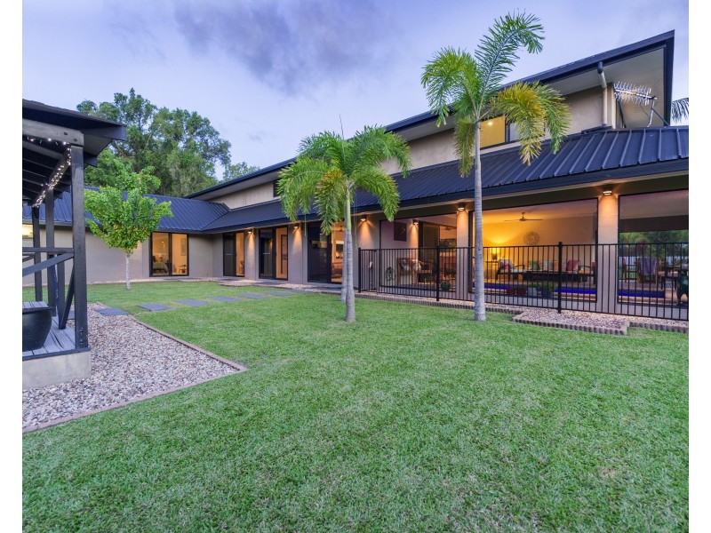 83 Mitre Street, Port Douglas QLD 4877