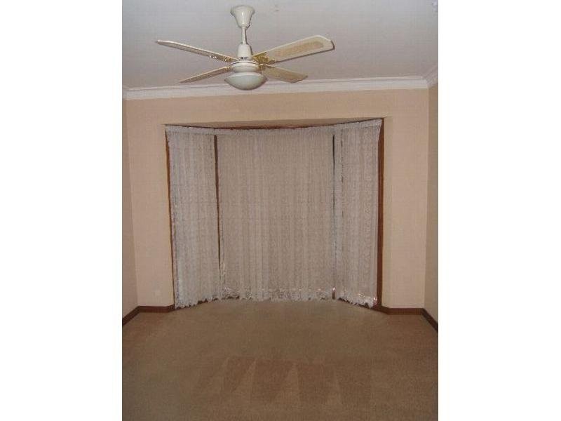 8 Green Acres Court, Langwarrin VIC 3910