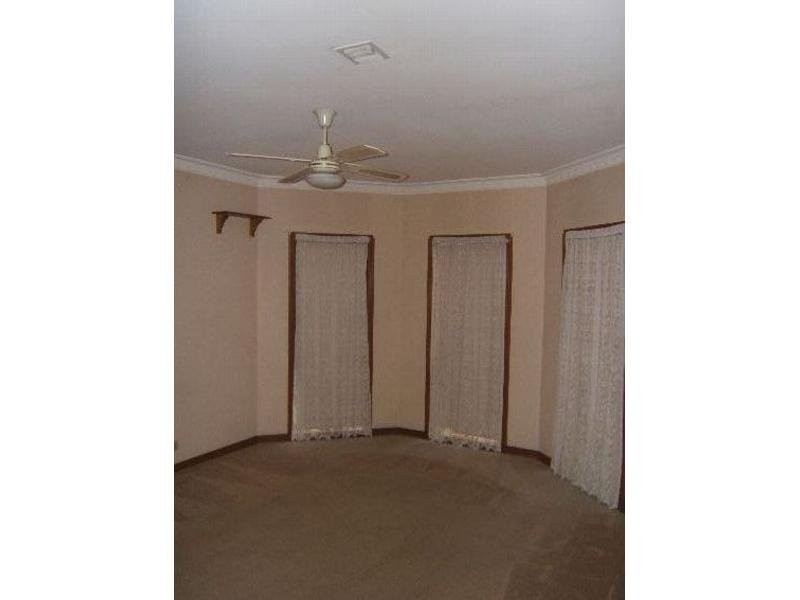 8 Green Acres Court, Langwarrin VIC 3910