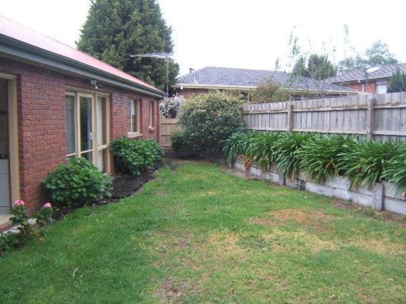 8 Green Acres Court, Langwarrin VIC 3910