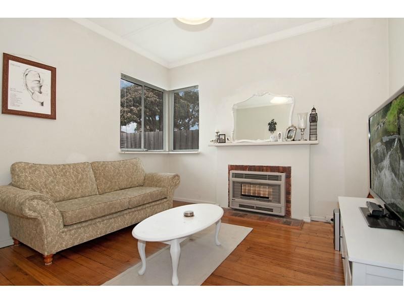 17 Burns Street, Frankston VIC 3199