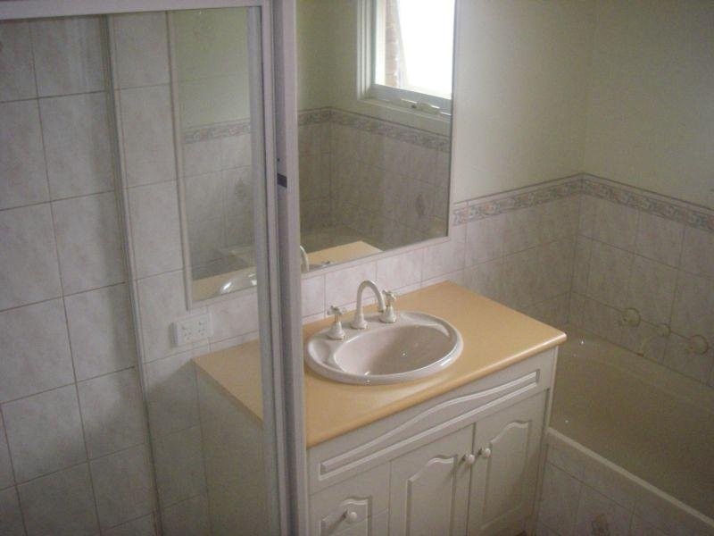 12 Guildford Close, Frankston VIC 3199