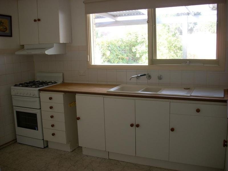 50 Kashmir Crescent, Frankston VIC 3199