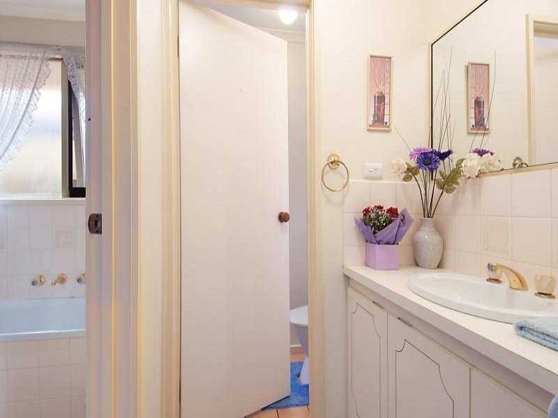 40 Milroy Crescent, Seaford VIC 3198