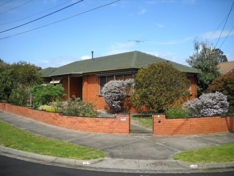 9 Bunarong Drive, Frankston VIC 3199