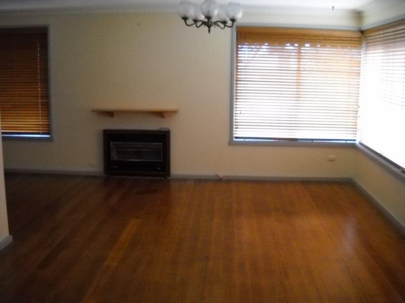 9 Bunarong Drive, Frankston VIC 3199