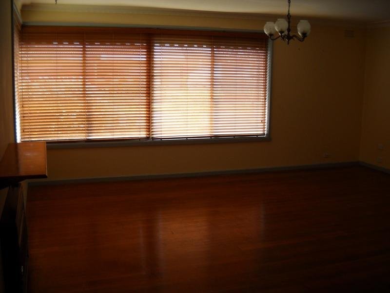 9 Bunarong Drive, Frankston VIC 3199