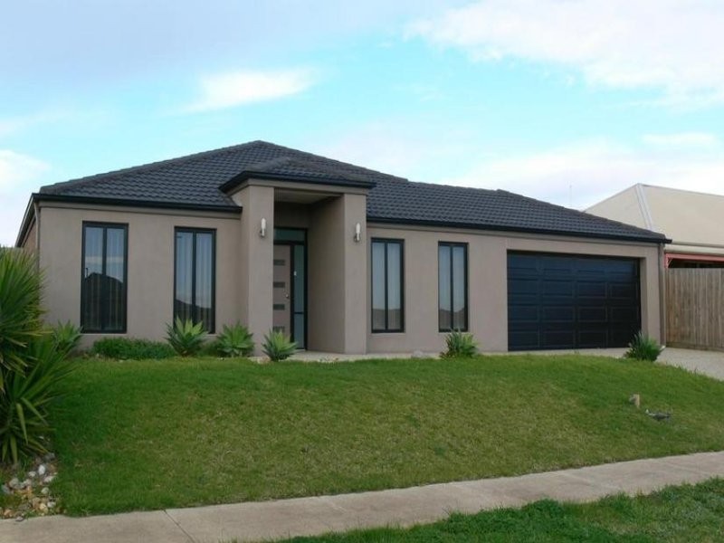 6 Aquamarine Crescent, Skye VIC 3977