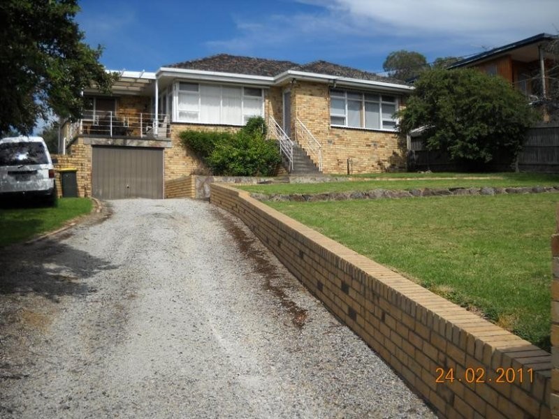 24 Hillcrest Road, Frankston VIC 3199