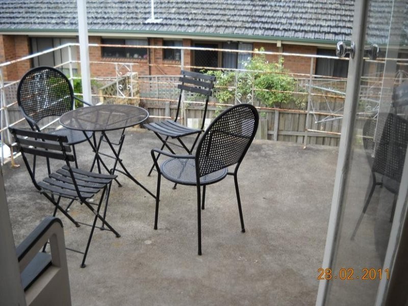 24 Hillcrest Road, Frankston VIC 3199