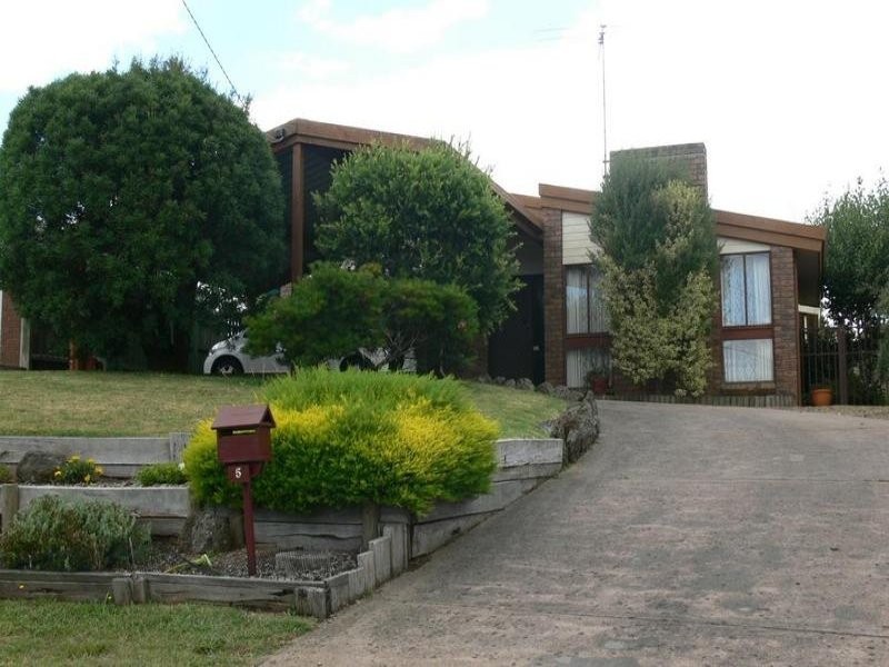 5 Varcoe Court, Frankston VIC 3199