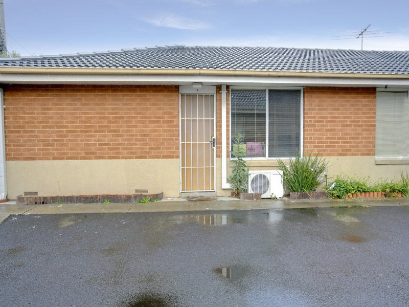 1/27 McMahons Road, Frankston VIC 3199