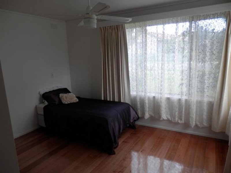 39 Brentwood Crescent, Frankston VIC 3199