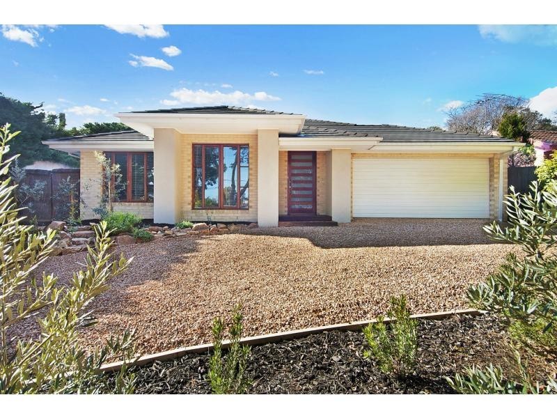 15 Wimbledon Avenue, Mount Eliza VIC 3930