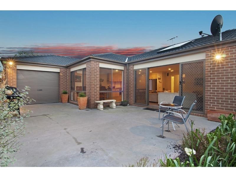 38 Francis Crescent, Langwarrin VIC 3910