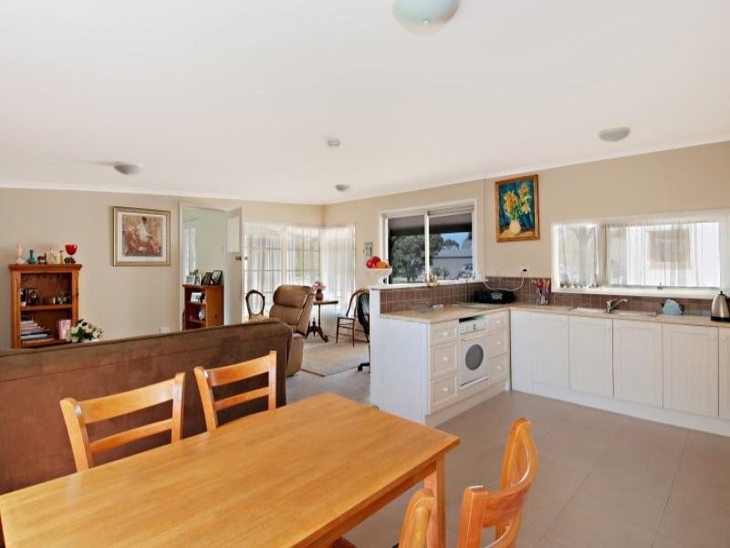 105 Weeroona Road, Langwarrin South VIC 3911
