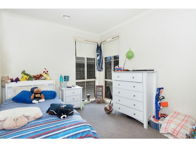 2/17 Kananook Avenue, Seaford VIC 3198