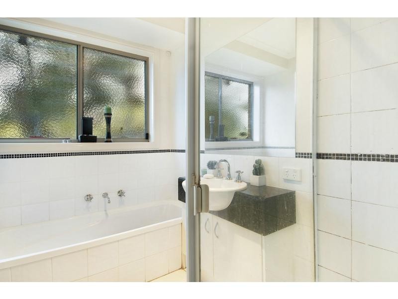 2/17 Kananook Avenue, Seaford VIC 3198