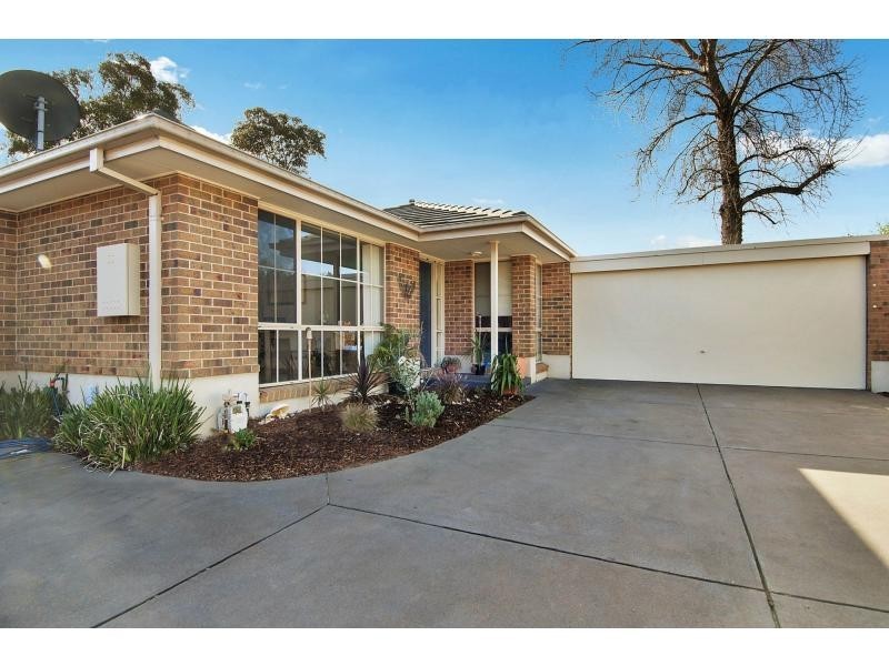 2/17 Kananook Avenue, Seaford VIC 3198