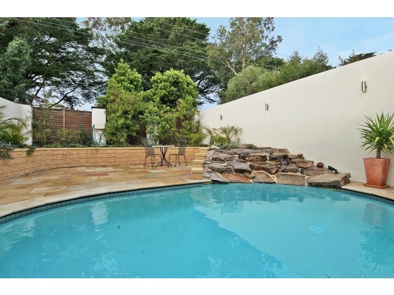 20 Wimbledon Avenue, Mount Eliza VIC 3930