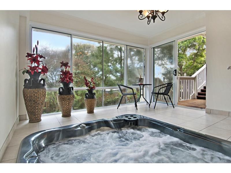 20 Wimbledon Avenue, Mount Eliza VIC 3930