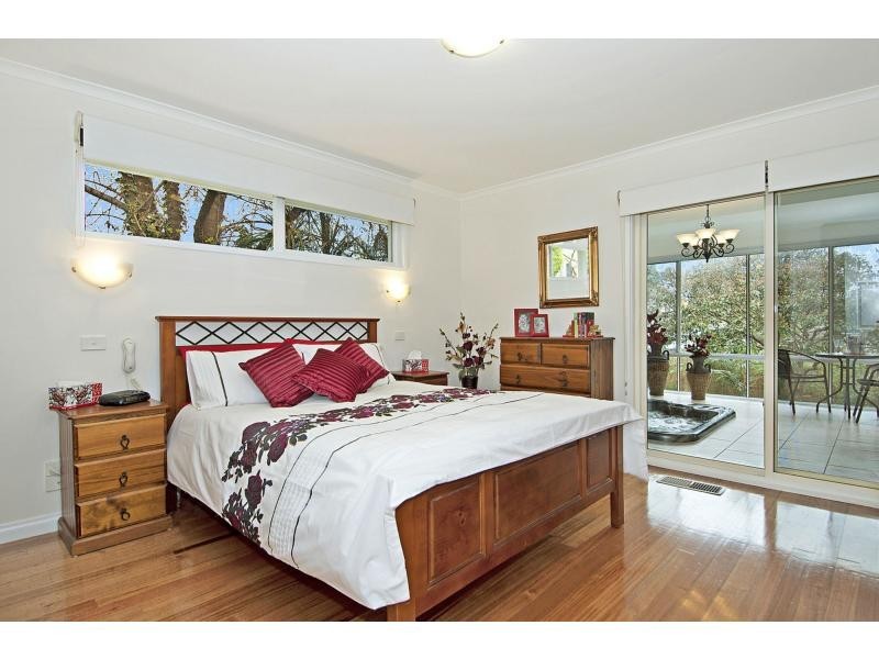 20 Wimbledon Avenue, Mount Eliza VIC 3930