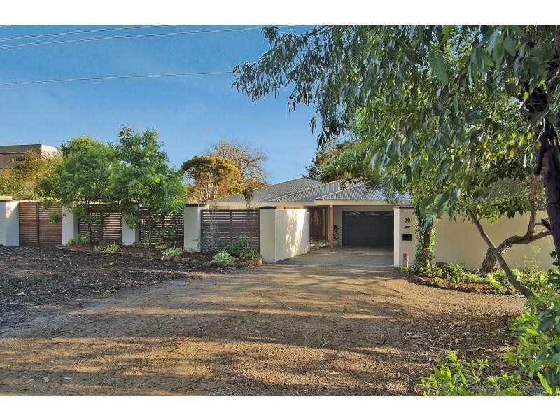 20 Wimbledon Avenue, Mount Eliza VIC 3930