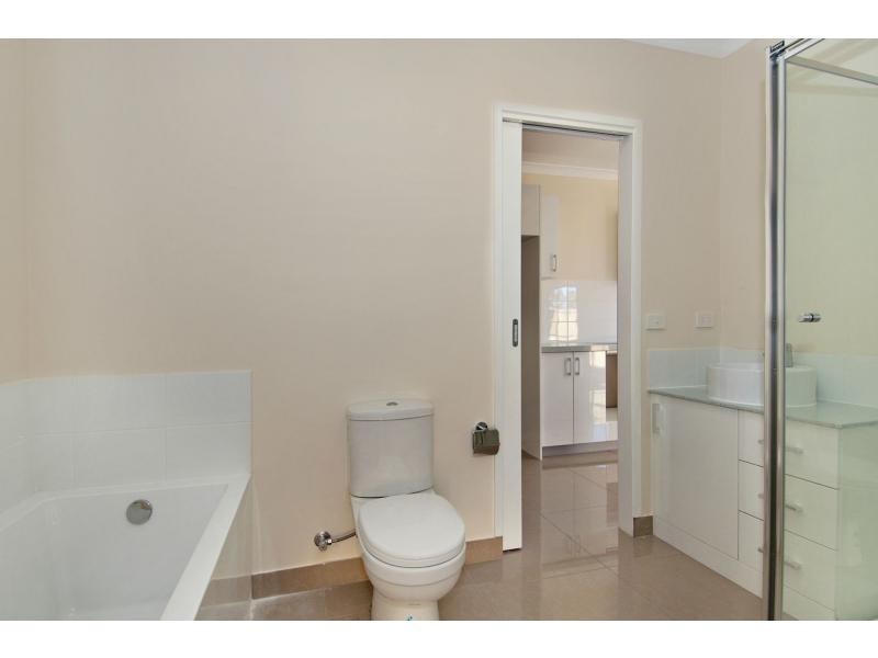 1 & 3/2 Jolly Street, Frankston VIC 3199