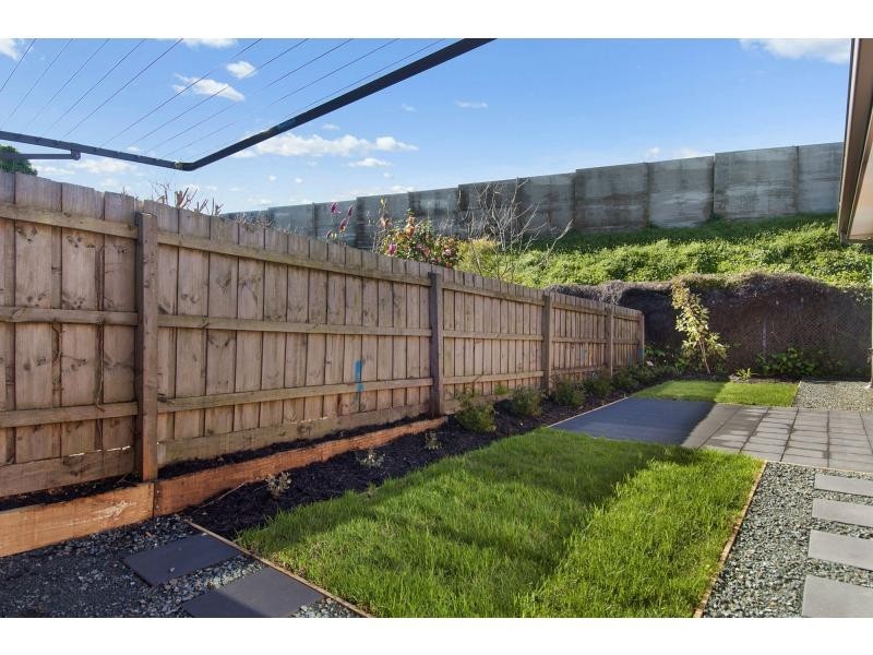 1 & 3/2 Jolly Street, Frankston VIC 3199