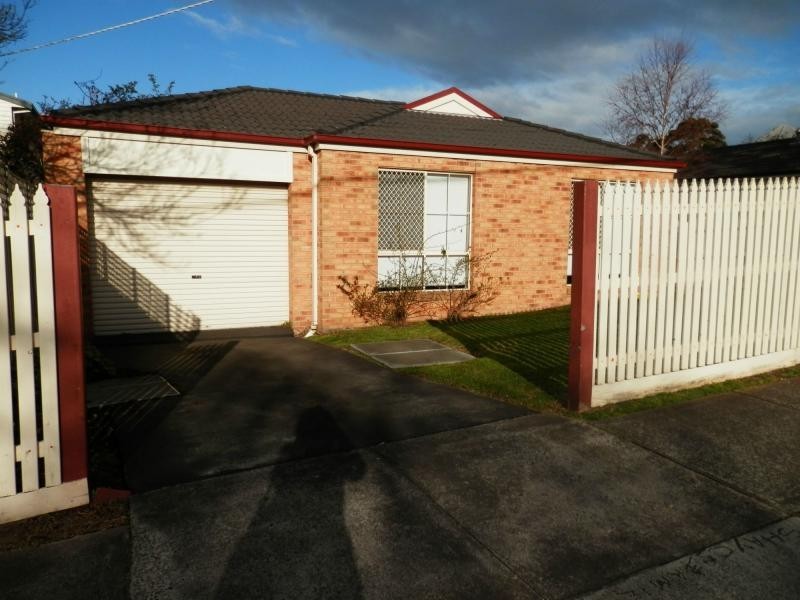 1/17 Kars Street, Frankston VIC 3199
