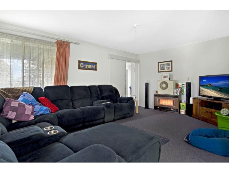 39 Bunarong Drive, Frankston VIC 3199