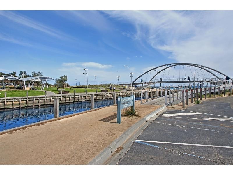 11 Fitzroy Avenue, Frankston VIC 3199