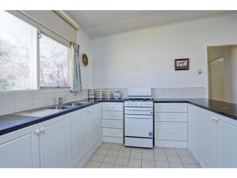 39 Wynden Drive, Frankston VIC 3199