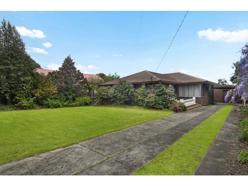 17 Finlay Street, Frankston VIC 3199