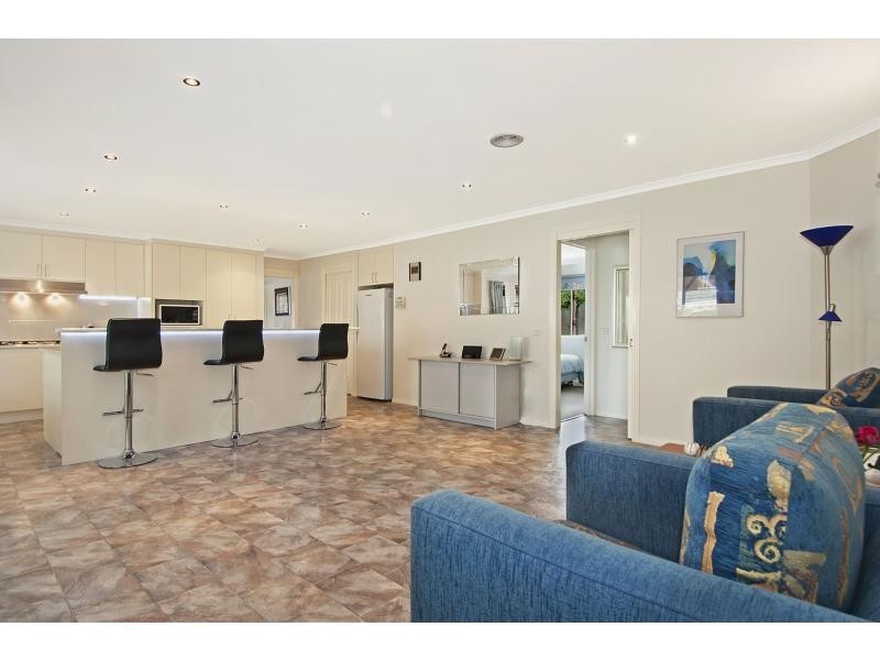 11 Buckingham Place, Frankston South VIC 3199