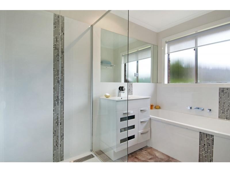 11 Buckingham Place, Frankston South VIC 3199