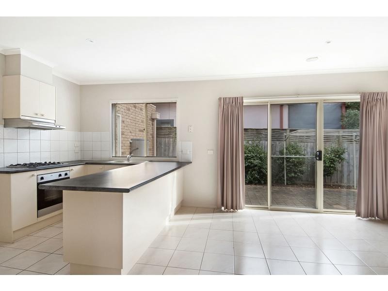 2/75 Playne Street, Frankston VIC 3199