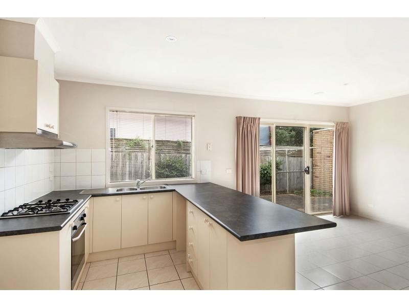 2/75 Playne Street, Frankston VIC 3199