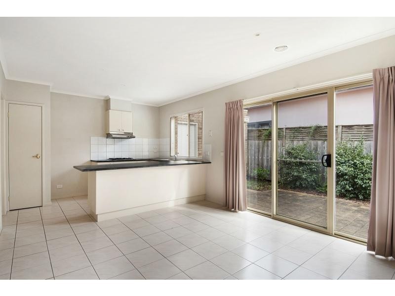 2/75 Playne Street, Frankston VIC 3199