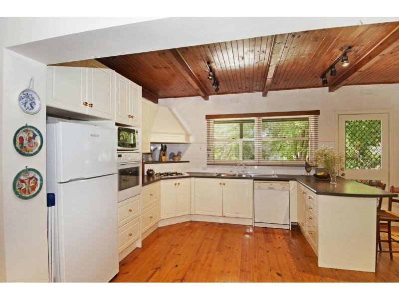 27 Neil Street, Frankston South VIC 3199