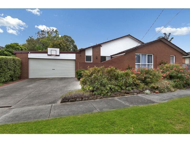 13 Alexander Crescent, Frankston VIC 3199