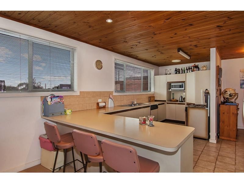 102-105 Nepean Highway, Aspendale VIC 3195