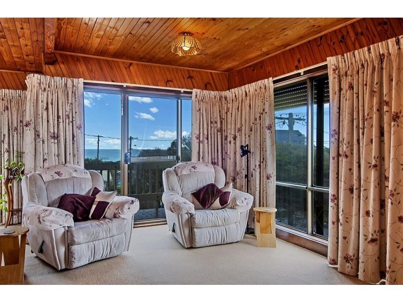 102-105 Nepean Highway, Aspendale VIC 3195