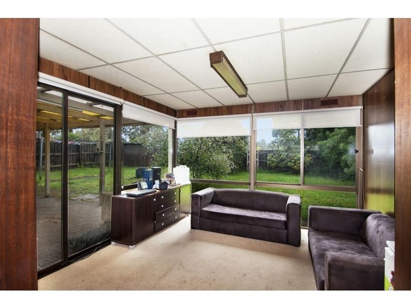 6 Iranda  Street, Frankston VIC 3199