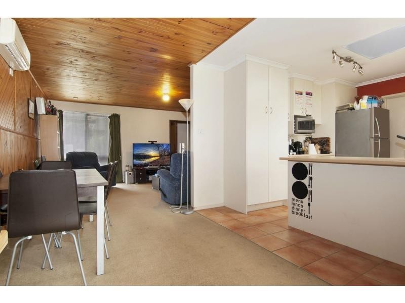 6 Iranda  Street, Frankston VIC 3199